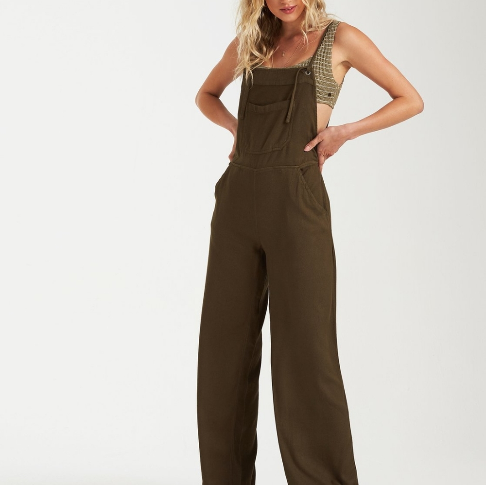 Billabong wild lengths overalls size small